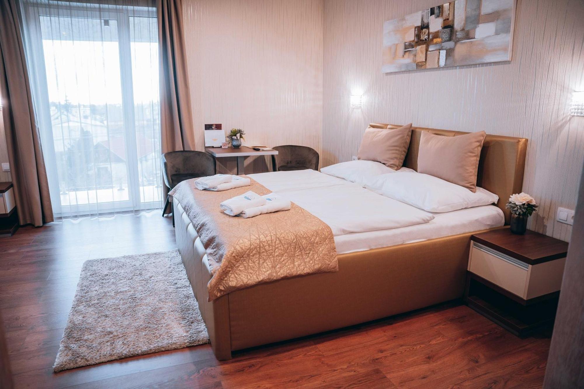 Villa Dunaj Dunajska Streda Luaran gambar